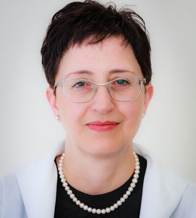 Д-р Лидия Стойновска